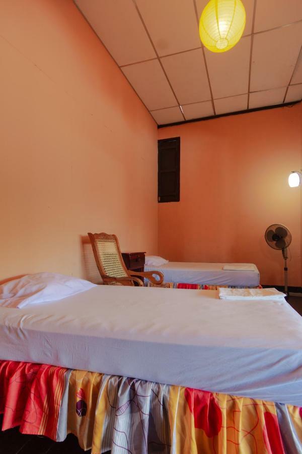 Hostal Lazybones León Zewnętrze zdjęcie
