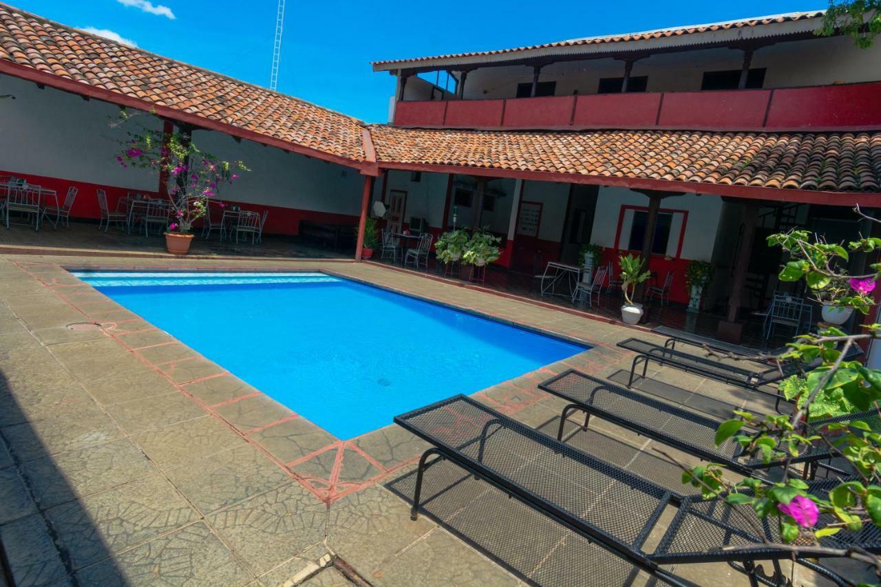 Hostal Lazybones León Zewnętrze zdjęcie