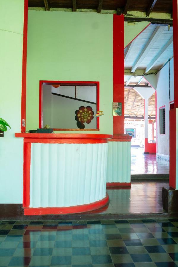 Hostal Lazybones León Zewnętrze zdjęcie