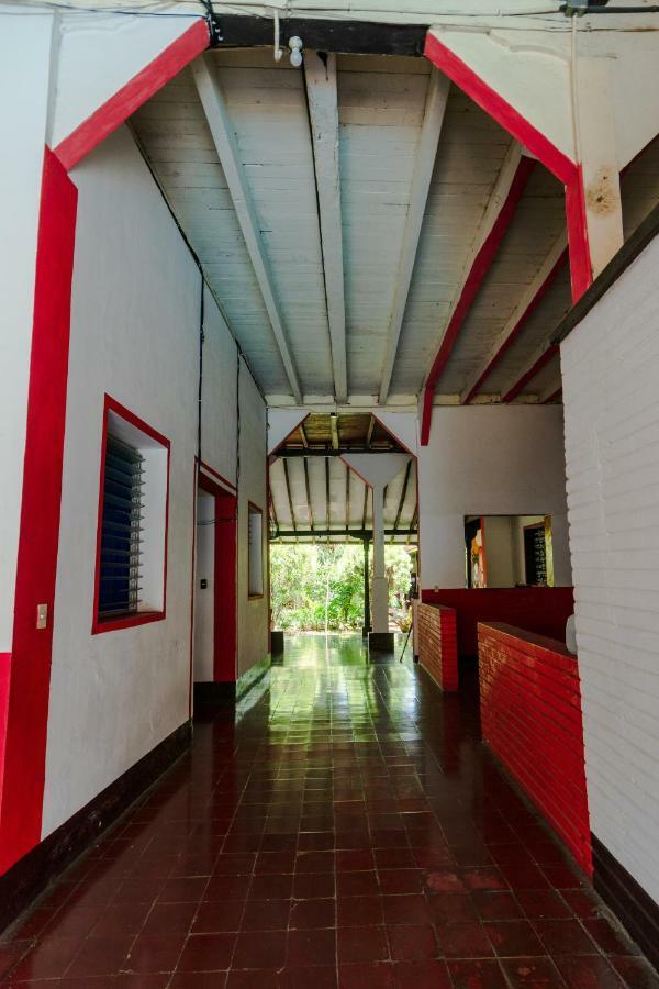 Hostal Lazybones León Zewnętrze zdjęcie