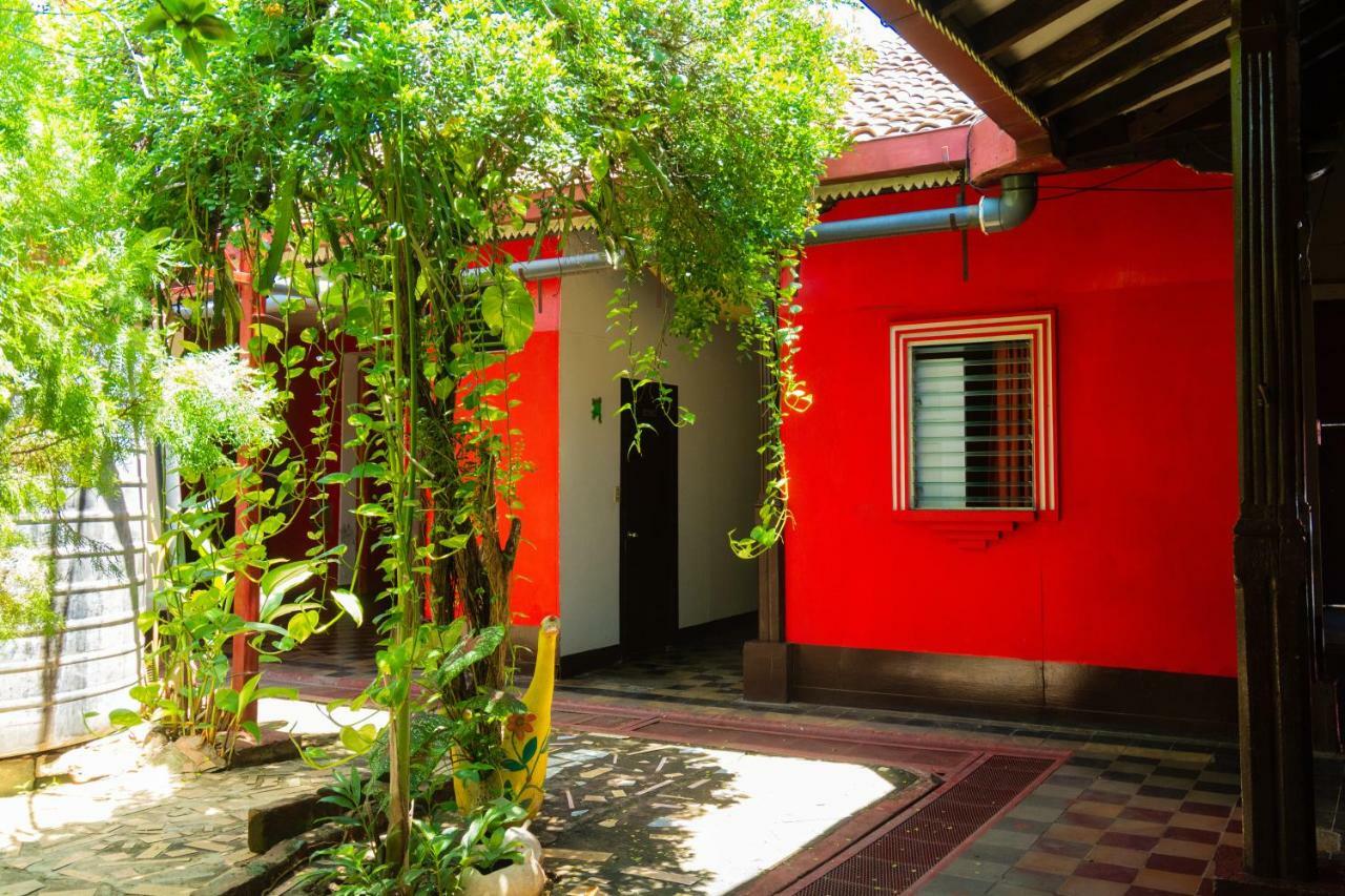 Hostal Lazybones León Zewnętrze zdjęcie