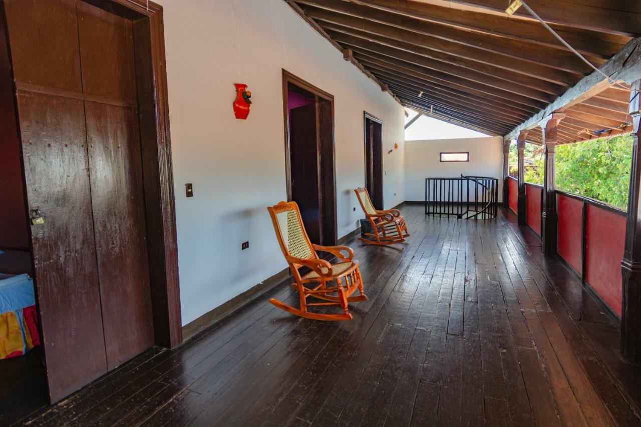 Hostal Lazybones León Zewnętrze zdjęcie