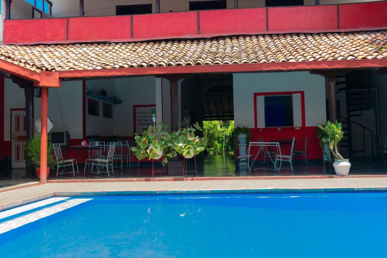 Hostal Lazybones León Zewnętrze zdjęcie